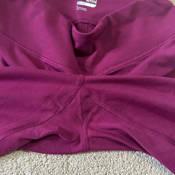 Old Navy Mesh Full Length Leggings - Picture 4 of 6